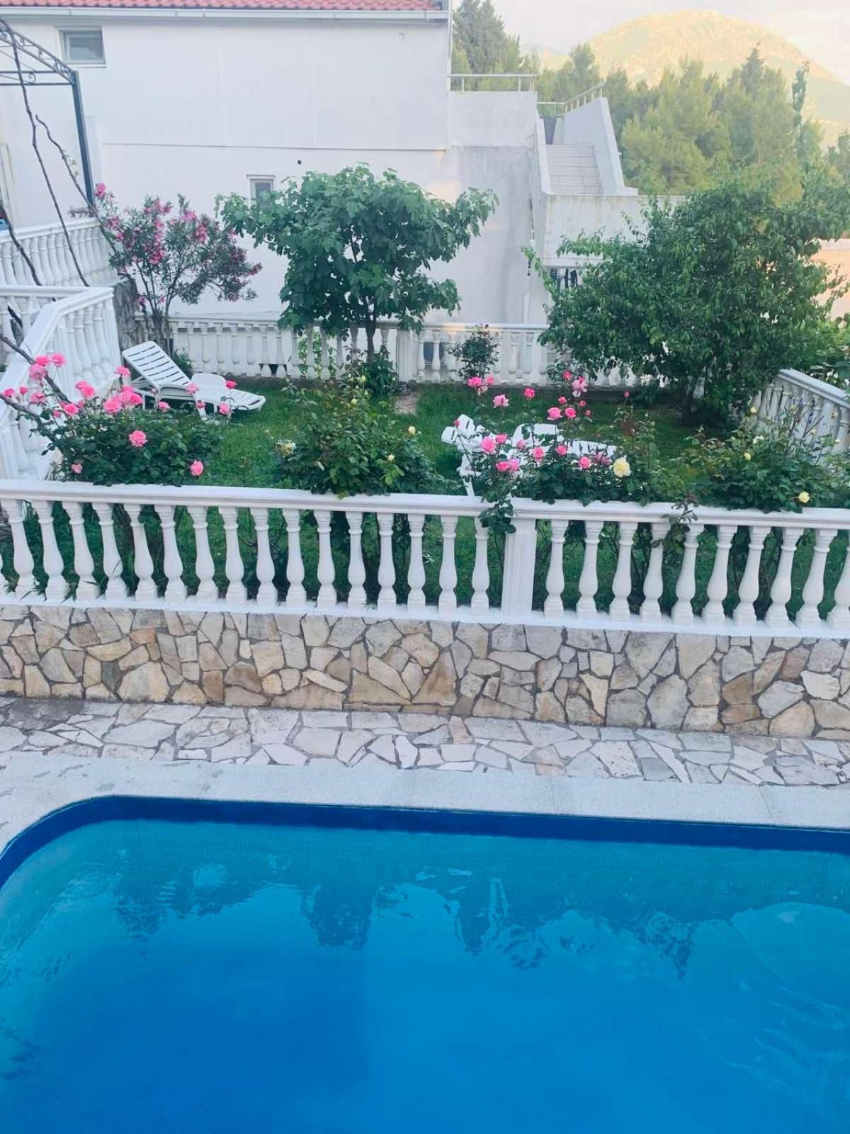 Apartment Imperia Bar