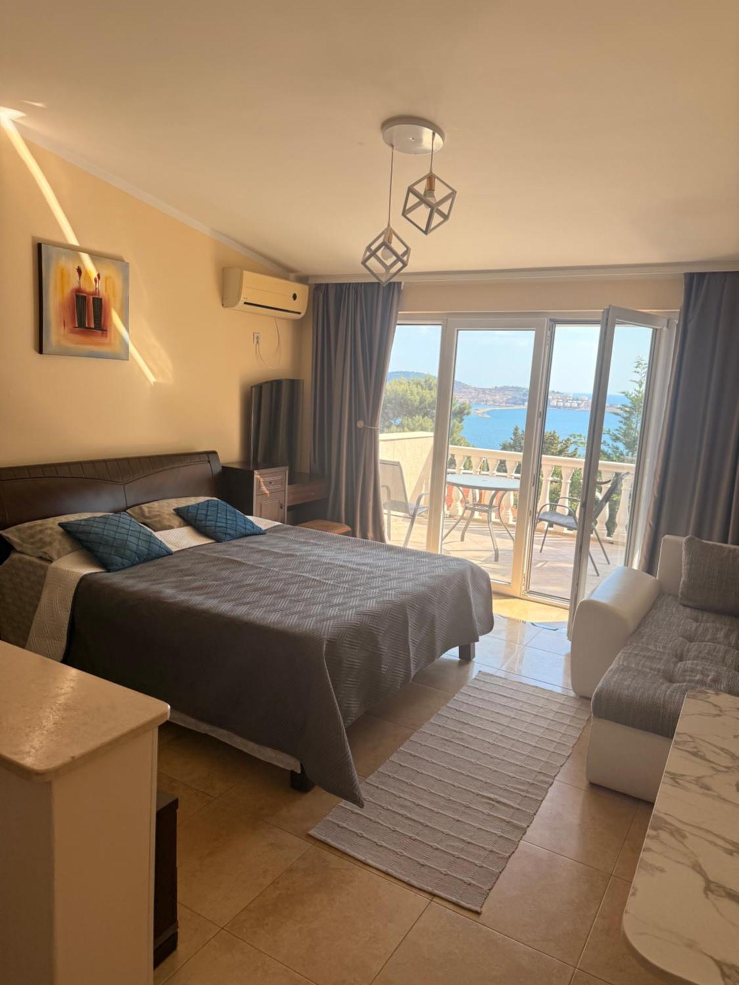 Apartment Imperia Bar