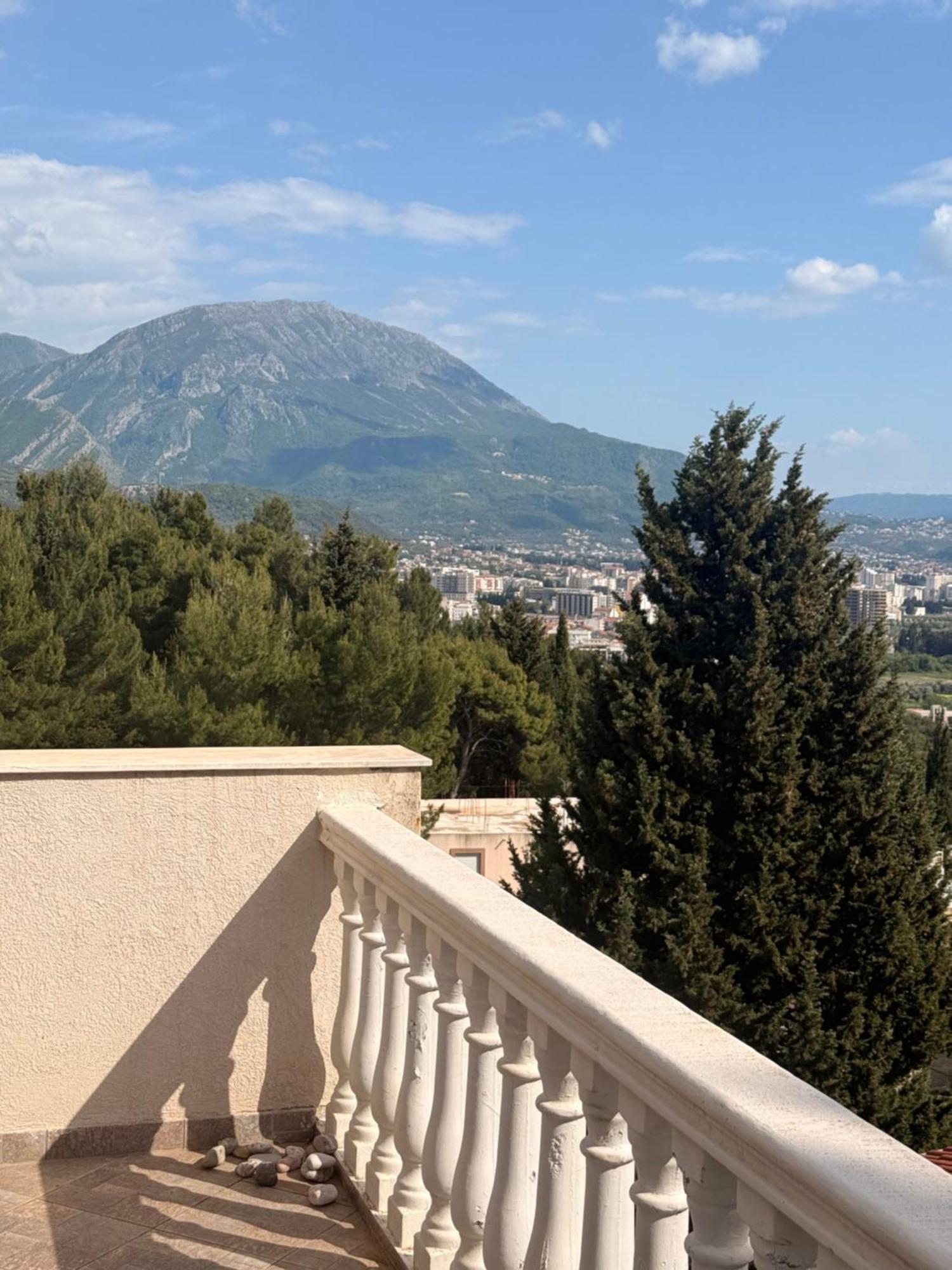 Apartment Imperia Bar
